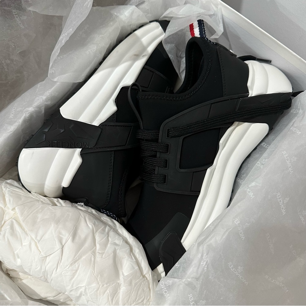 NEW Moncler Sneakers size 39.5 EU - Picture 3 of 9